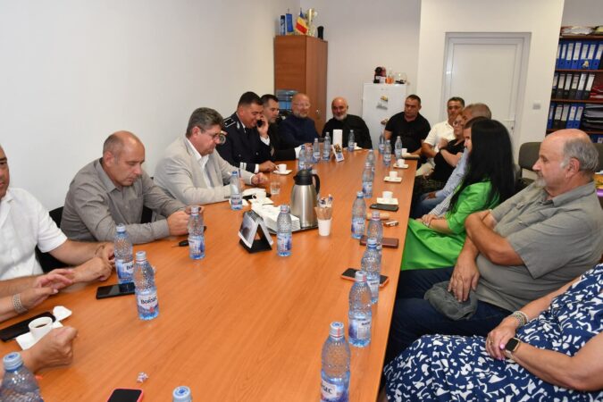 Responsabilitate și implicare: Răcari începe anul școlar în siguranță Responsabilitate și implicare: Răcari începe anul școlar în siguranță