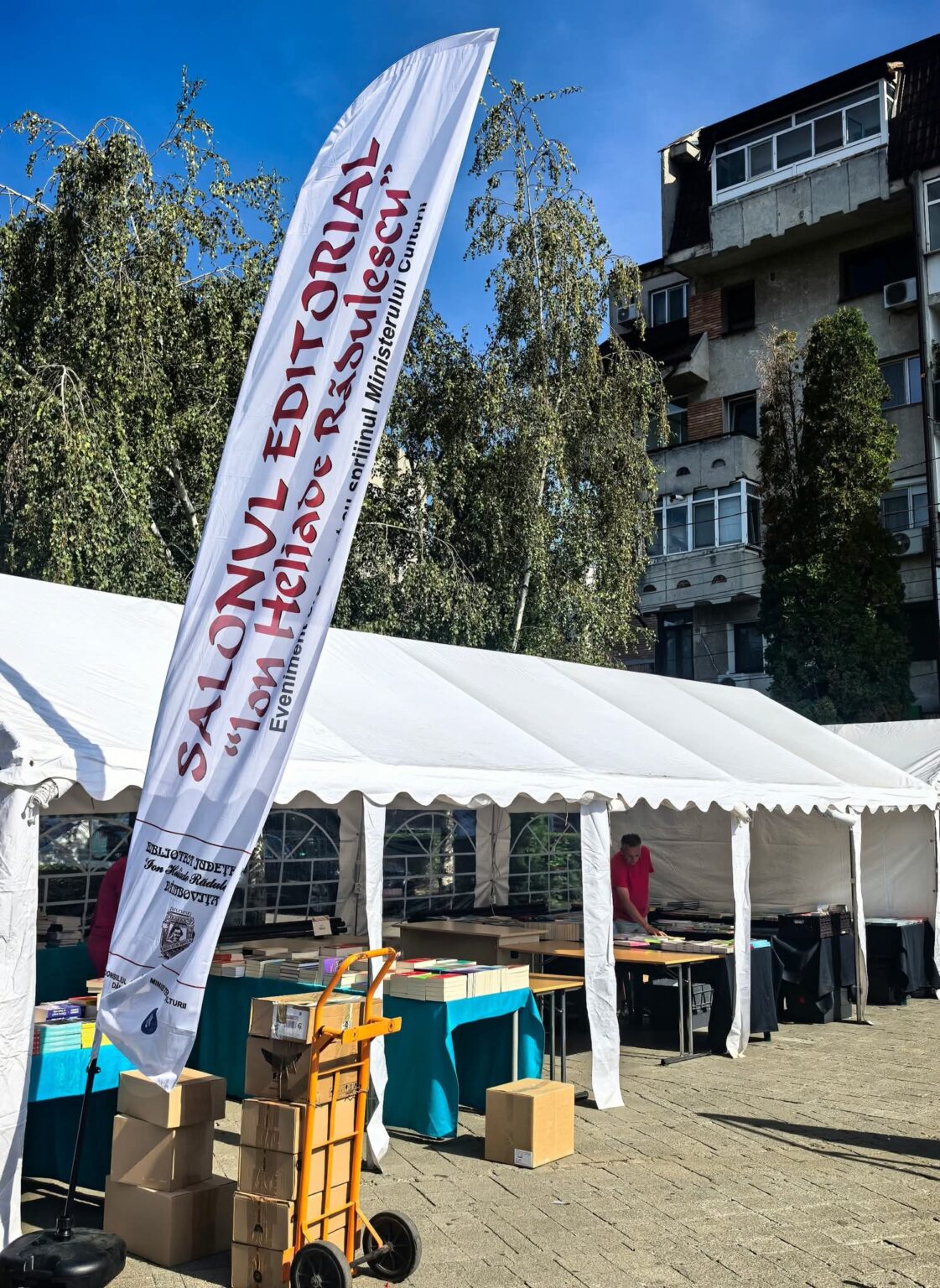 Salonul Editorial „Ion Heliade Rădulescu” aduce cărțile în centrul atenției la Târgoviște