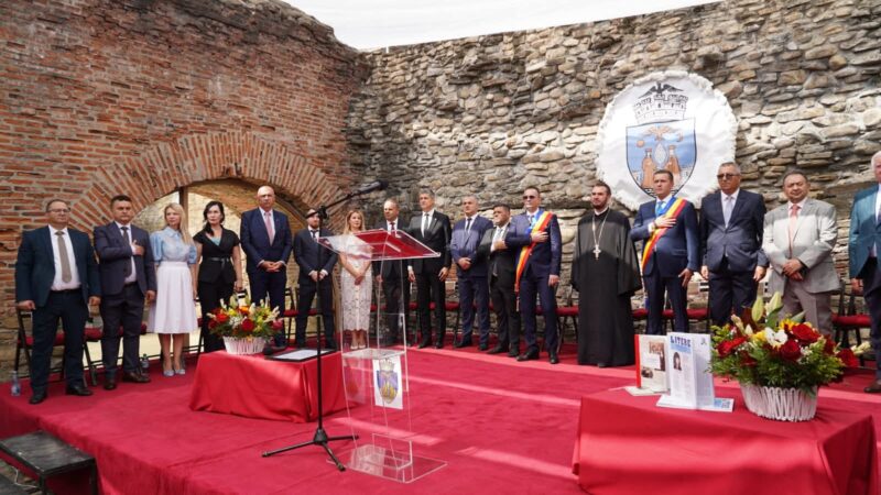 Ședință festivă la Curtea Domnească: Mesaje de unitate și dezvoltare pentru municipiul Târgoviște
