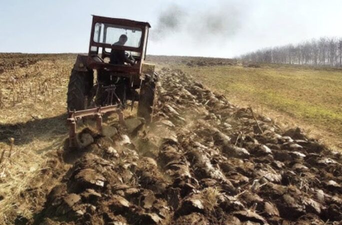 APIA Dâmbovița demarează Campania de plăți în avans pentru fermieri