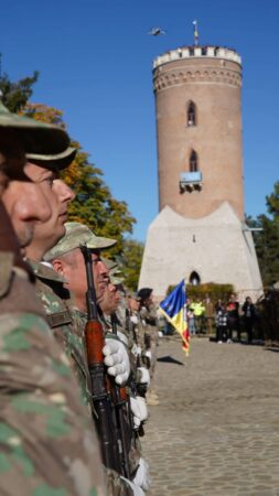 Ceremonie solemnă la Târgoviște de Ziua Armatei României