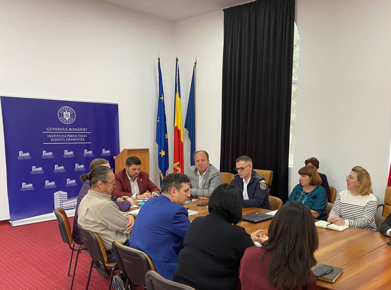 DIALOG SOCIAL ȘI PARTENERIAT PENTRU BINELE COPIILOR DIN DÂMBOVIȚA