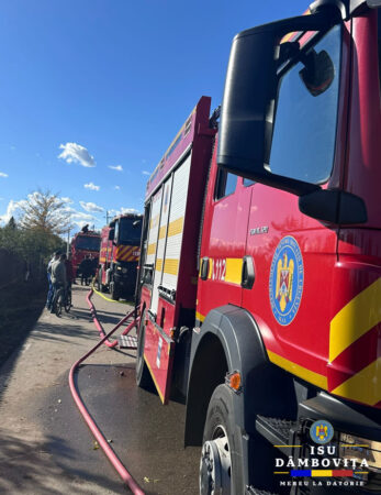 Două case au fost cuprinse de flăcări la Morteni Două case au fost cuprinse de flăcări la Morteni