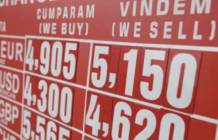 Euro a atins un nou maxim istoric față de leu Euro a atins un nou maxim istoric față de leu