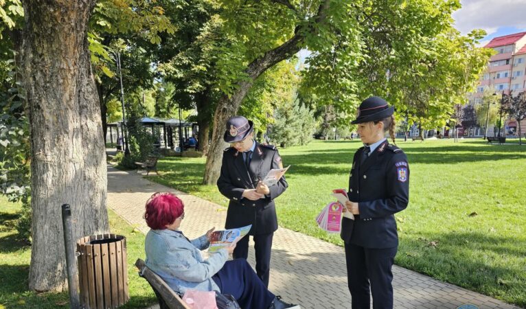  ISU Dâmbovița, aproape de cetățeni: Demonstrații și activități de prevenție de Ziua Reducerii Riscurilor la Dezastre