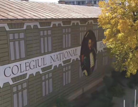 Colegiul Național „Ienăchiță Văcărescu” din Târgoviște va fi modernizat printr-o investiție de peste 28 de milioane de lei Colegiul Național „Ienăchiță Văcărescu” din Târgoviște va fi modernizat printr-o investiție de peste 28 de milioane de lei