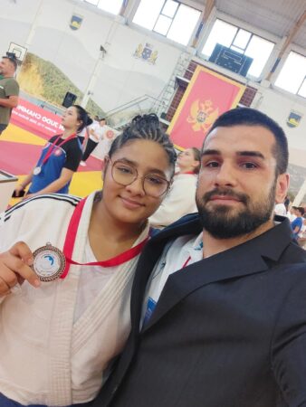 Irina Cîrstina și CSȘ-CSM Târgoviște, pe podium la Balcaniada U15 Irina Cîrstina și CSȘ-CSM Târgoviște, pe podium la Balcaniada U15