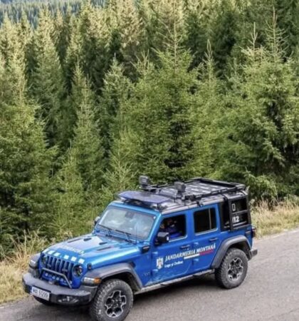 Jandarmii montani din Dâmbovița trag un semnal de alarmă: Bucurați-vă de munte, dar în siguranță!