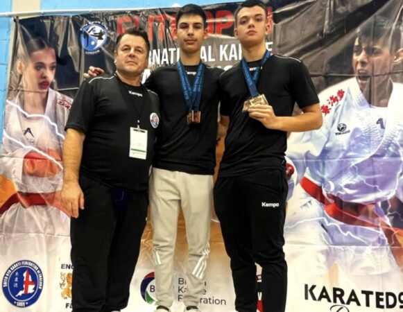 Karateka CS Târgoviște a cucerit  medalii de bronz la Harlow, Anglia
