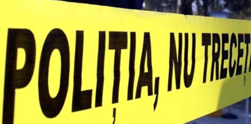 Alertă! Miros de gaz într-un bloc din Fieni,  pompierii au evacuat 10 persoane Alertă! Miros de gaz într-un bloc din Fieni,  pompierii au evacuat 10 persoane