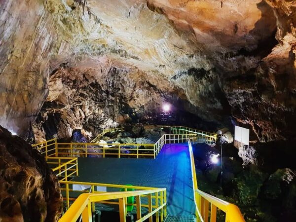 Peștera Ialomiței a  trecut la programul de iarnă din 1 octombrie 2025