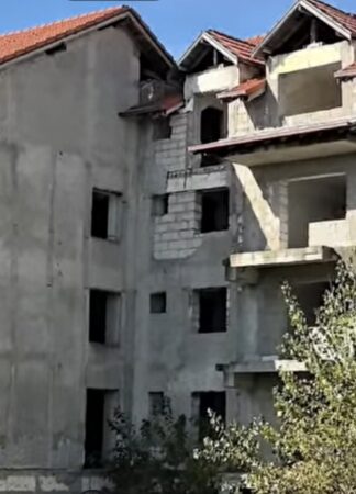 Primarul municipiului Târgoviște, Daniel Cristian Stan, critică dur ANL: Blocurile din Sagricom au fost abandonate de prea mulți ani