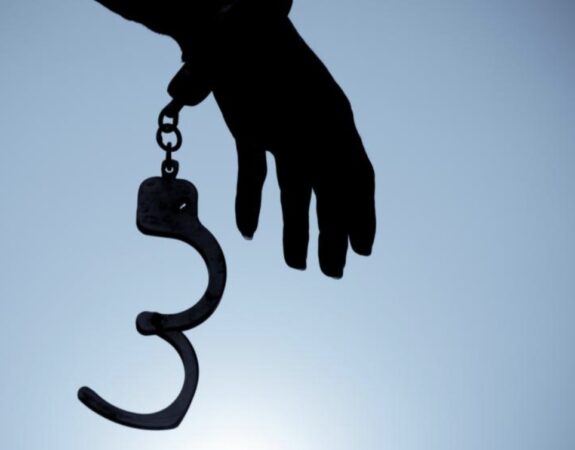 Proiect de lege pentru interzicerea căsătoriilor și conviețuirii forțate în România