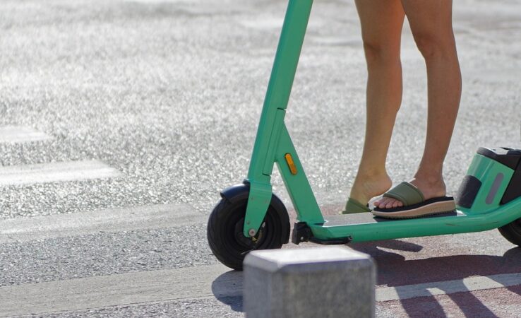 OFICIAL: RCA obligatoriu pentru trotinete și biciclete electrice