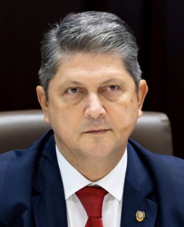 Titus Corlățean abandonează lupta pentru conducerea PSD