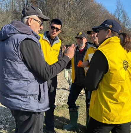 1.550 de puieți de salcâm plantați la Șotânga, într-o amplă acțiune dedicată mediului