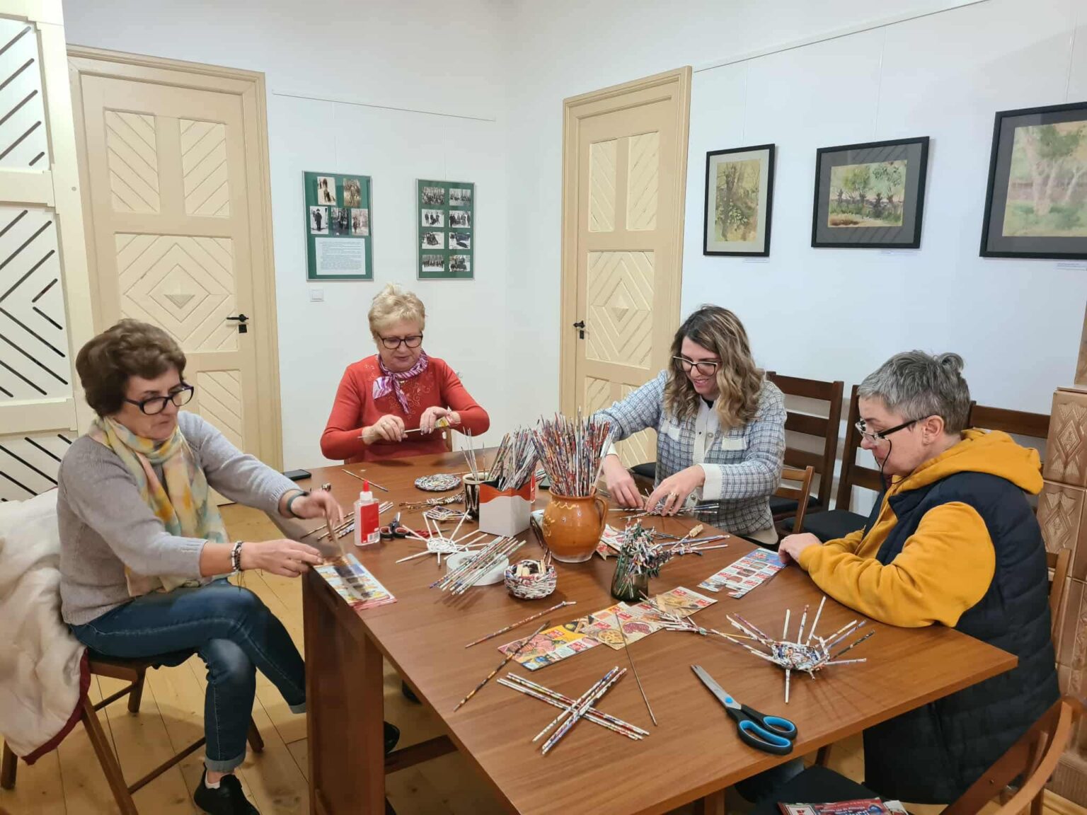 A început sezonul șezătorilor la Casa Atelier Gravor Gabriel Popescu A început sezonul șezătorilor la Casa Atelier Gravor Gabriel Popescu