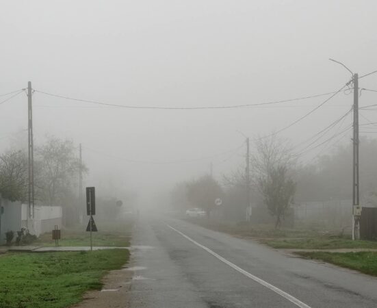 ATENȚIONARE METEOROLOGICĂ COD GALBEN DE CEAȚĂ ȘI PLOI ÎN JUDEȚUL DÂMBOVIȚA ATENȚIONARE METEOROLOGICĂ COD GALBEN DE CEAȚĂ ȘI PLOI ÎN JUDEȚUL DÂMBOVIȚA