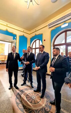 Ambasadorul Israelului în România, Lior Ben Dor, în vizită oficială la Primăria Târgoviște și CJ  Dâmbovița: Discuții despre istorie, comunitate și parteneriate economice