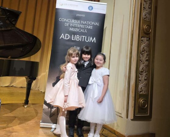 Elevii Școlii Populare de Arte „Octav Enigărescu” strălucesc la două competiții naționale de pian