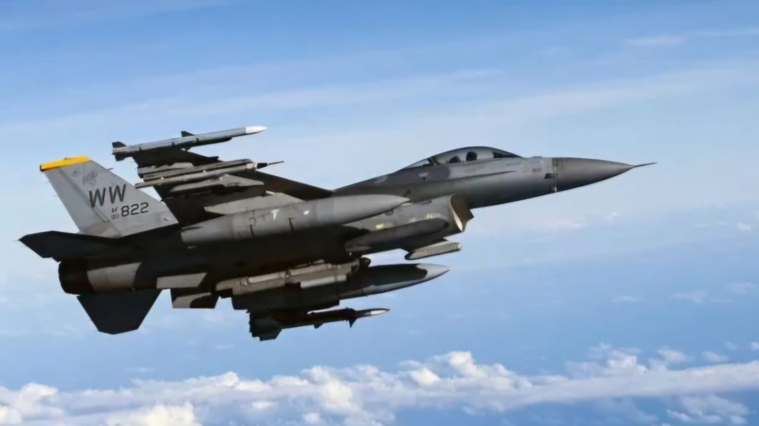 Noi atacuri ale Federației Ruse la nord de Dunăre: România ridică în aer avioane pentru monitorizarea spațiului aerian Noi atacuri ale Federației Ruse la nord de Dunăre: România ridică în aer avioane pentru monitorizarea spațiului aerian