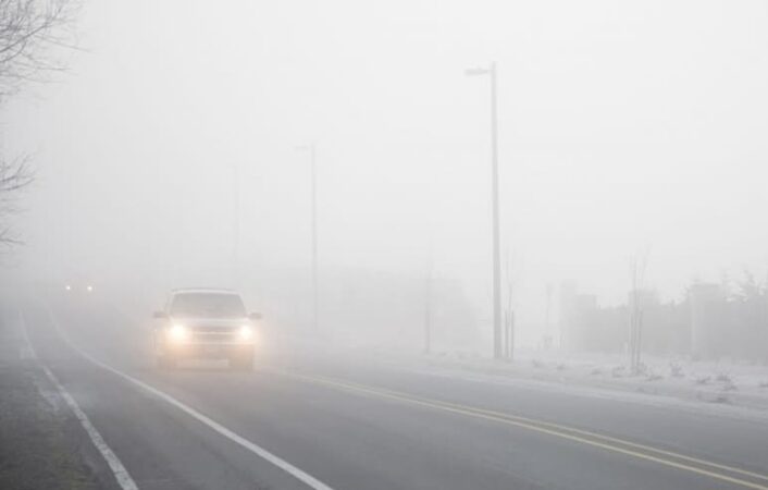 PERICOL PE ȘOSELE: Cod galben de ceață densă în Dâmbovița PERICOL PE ȘOSELE: Cod galben de ceață densă în Dâmbovița