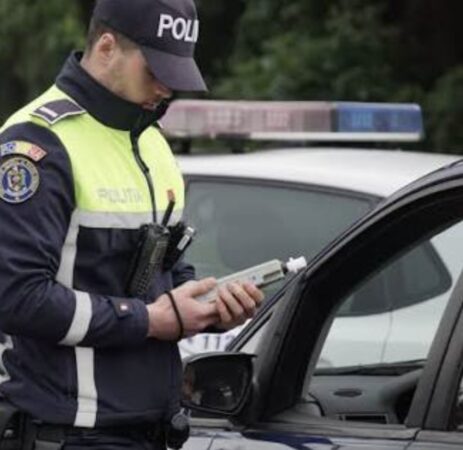 Pericol public pe drumurile din Răscăeți: șofer prins cu alcoolemie de 0,72 mg/l Pericol public pe drumurile din Răscăeți: șofer prins cu alcoolemie de 0,72 mg/l