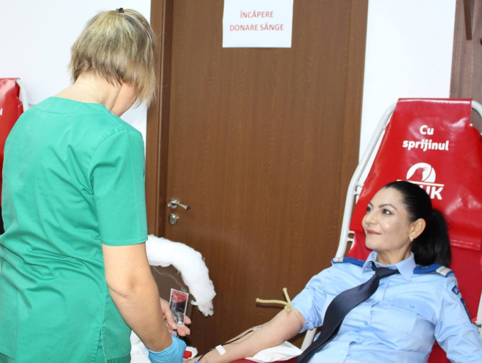 Peste 50 de jandarmi dâmbovițeni au donat sânge în cadrul campaniei „Donează sânge! Salvează o viață!”