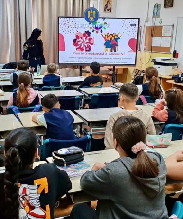 Polițiștii dâmbovițeni au marcat Ziua Internațională a Toleranței prin activități preventive Polițiștii dâmbovițeni au marcat Ziua Internațională a Toleranței prin activități preventive