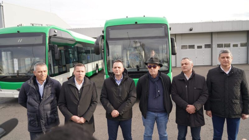 Primele autobuze electrice au ajuns la Târgoviște: Transportul public trece la un alt nivel cu o flotă de 21 de vehicule nepoluante