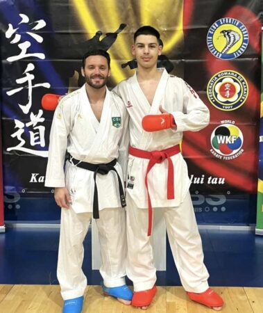 Sportivii de la CS Târgoviște, la un stagiu de kumite cu triplu campion mondial la București