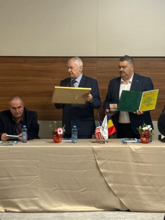 Stațiunea Pomicolă Voinești a împlinit 75 de ani, eveniment aniversar cu participare academică și specialiști din toată țara Stațiunea Pomicolă Voinești a împlinit 75 de ani, eveniment aniversar cu participare academică și specialiști din toată țara