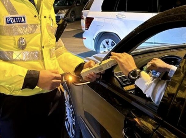 Tânăr de 16 ani prins la volan fără permis, în comuna Cojasca 