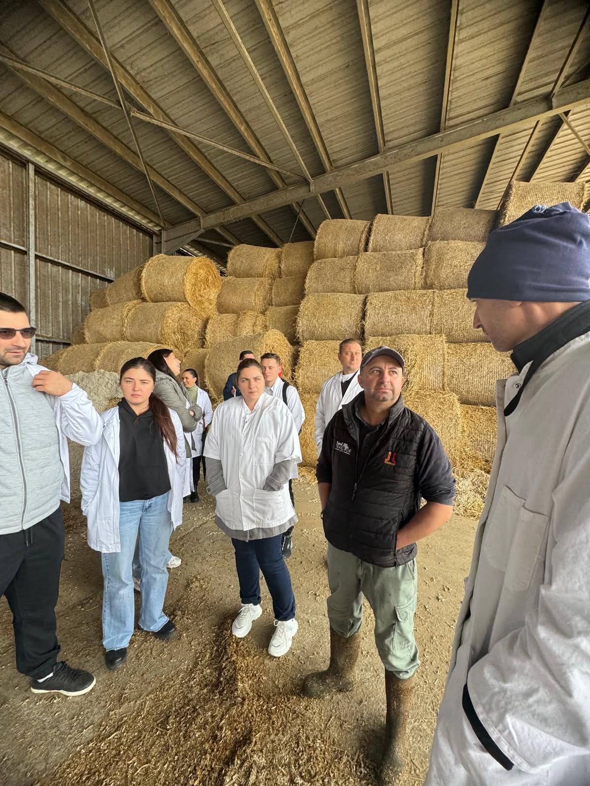 Studenți de la Universitatea Valahia din Târgoviște, în vizită de studii la Ferma ERAGRO Nucet