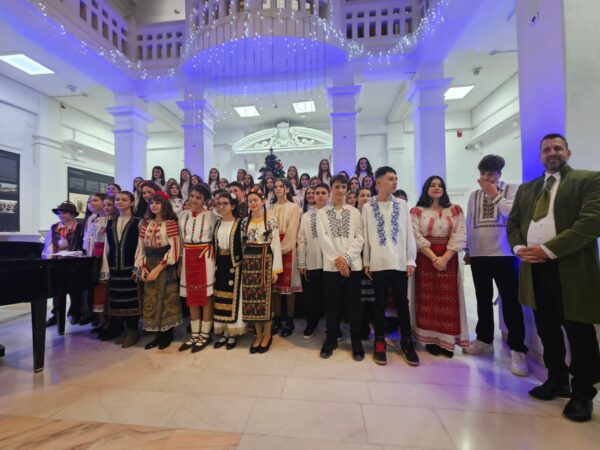Concert de colinde la Muzeul de Istorie din Târgoviște, la început de sezon al sărbătorilor de iarnă Concert de colinde la Muzeul de Istorie din Târgoviște, la început de sezon al sărbătorilor de iarnă