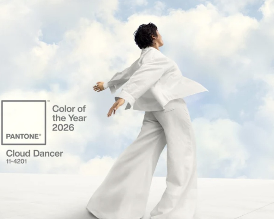 Culoarea anului 2026: Cloud Dancer – alb cald, aerat și reconfortant