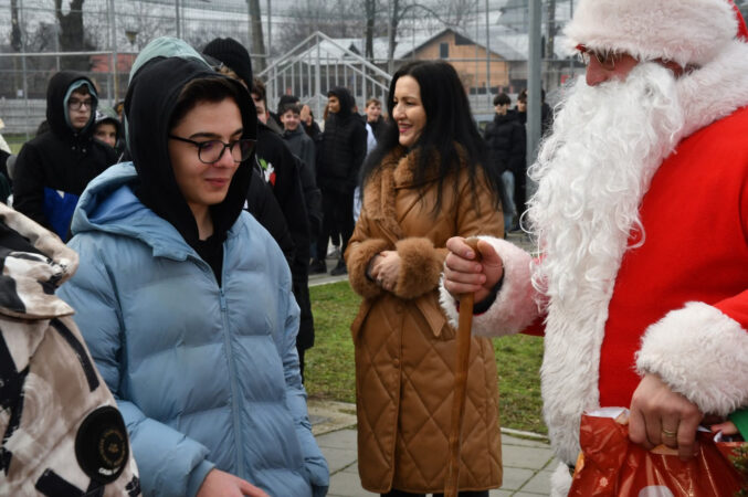 Drumul lui Moș Crăciun prin comunitatea Răcari – emoții, colinde și amintiri de neuitat