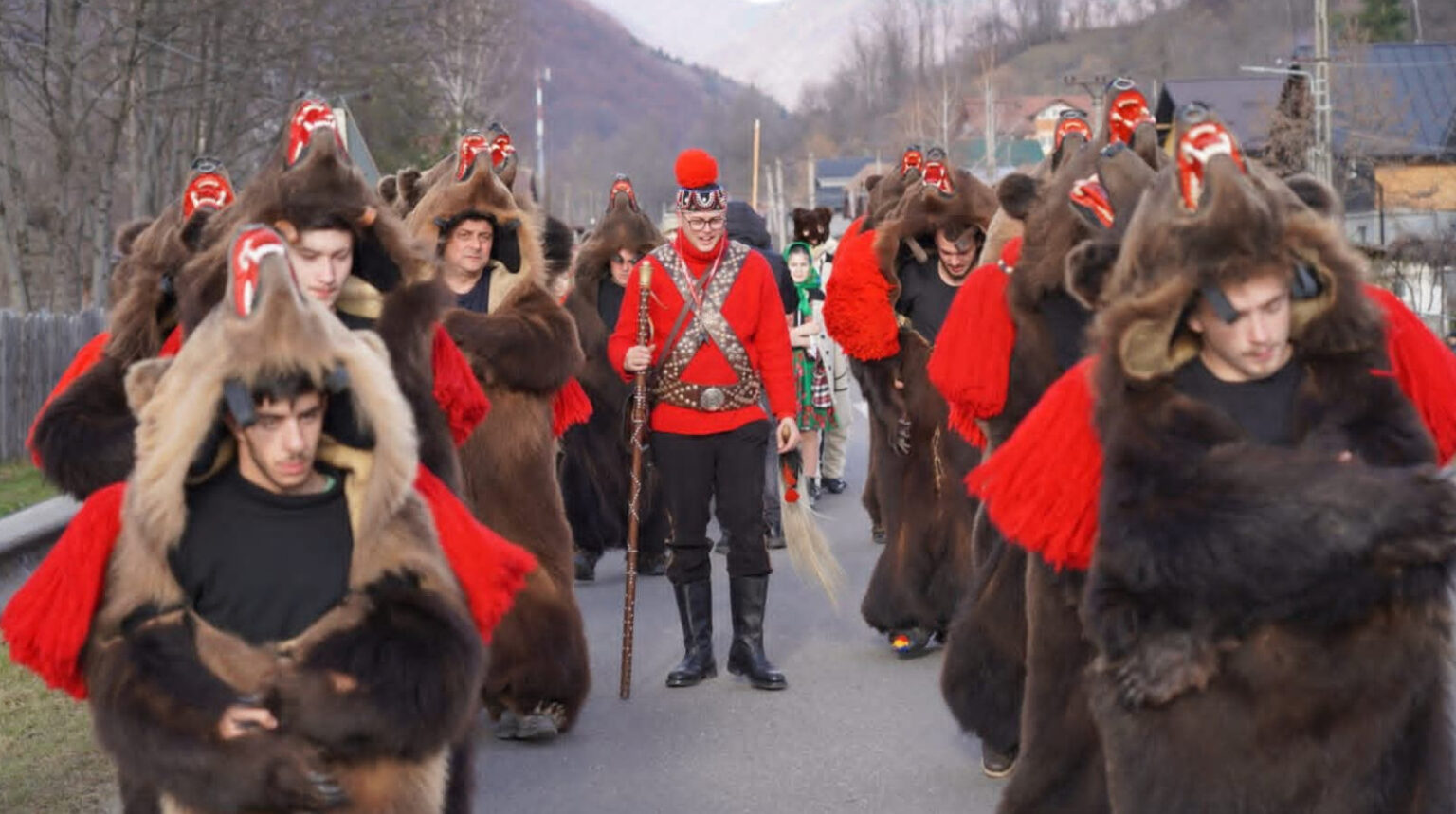 Festivalul Colindelor la Moroeni: O sărbătoare de neuitat a tradițiilor românești