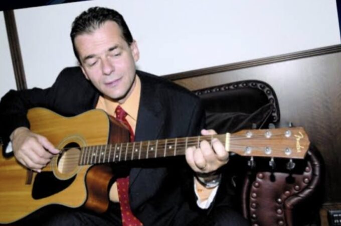 „Mandolina” Orban cere scoaterea PSD de la guvernare după boicotul de la CCR privind pensiile speciale