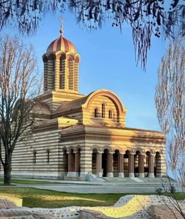 Programul slujbelor de sărbători la Catedrala din Târgoviște