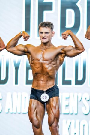 România, din nou pe podiumul mondial! Vicecampioană IFBB la Campionatul Mondial din Arabia Saudită România, din nou pe podiumul mondial! Vicecampioană IFBB la Campionatul Mondial din Arabia Saudită