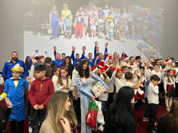 Sportivii CSU Târgoviște aduc zâmbete copiilor cu dizabilități 