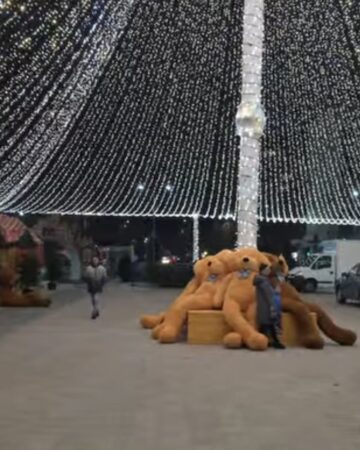 Târgoviște dă startul magiei de iarnă! Iluminatul festiv se aprinde pe 5 decembrie, cu drone, lasere și artificii