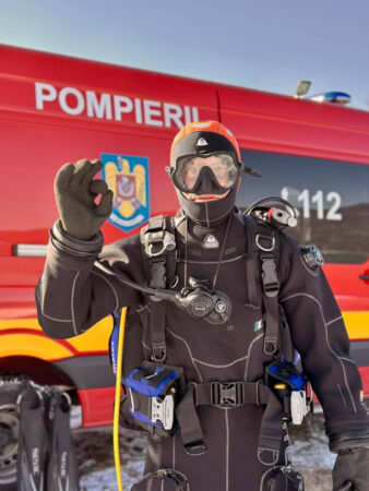 Antrenament de scufundare la Barajul Măneciu: Pompierii scafandri din Dâmbovița, Prahova și Argeș își perfecționează abilitățile