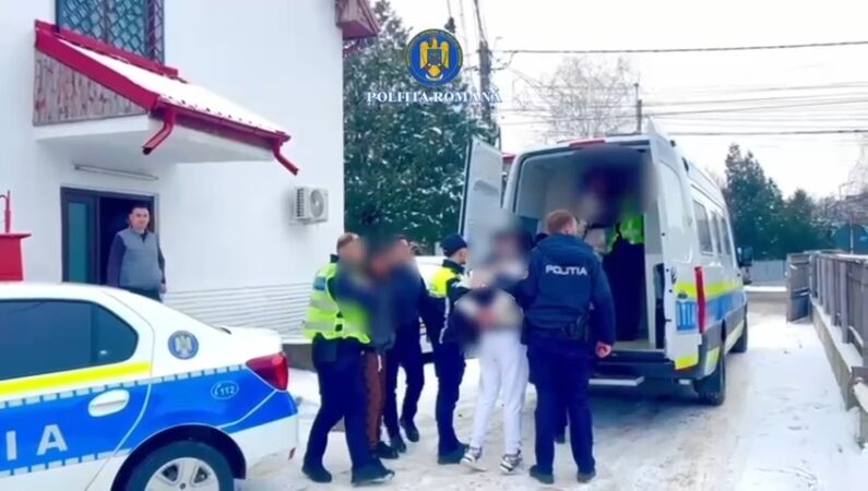 Bărbat snopit în bătaie, agresorii au fost reținuți 