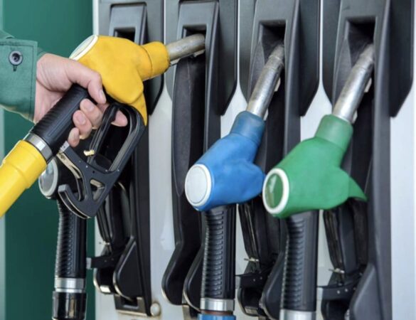 În România, accizele și TVA-ul reprezintă mai mult de jumătate din prețul final al carburanților la pompă 