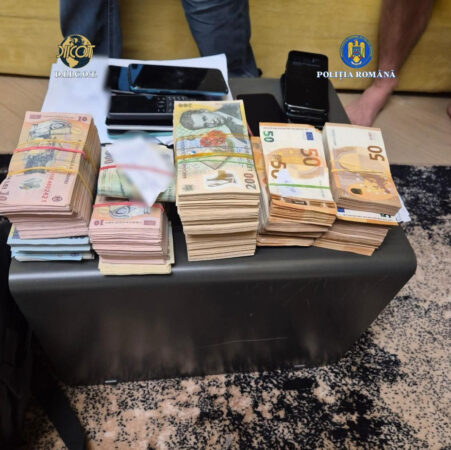 O platformă online suspectată că ar fi facilitat contractarea de asasini, vizată de autoritățile române