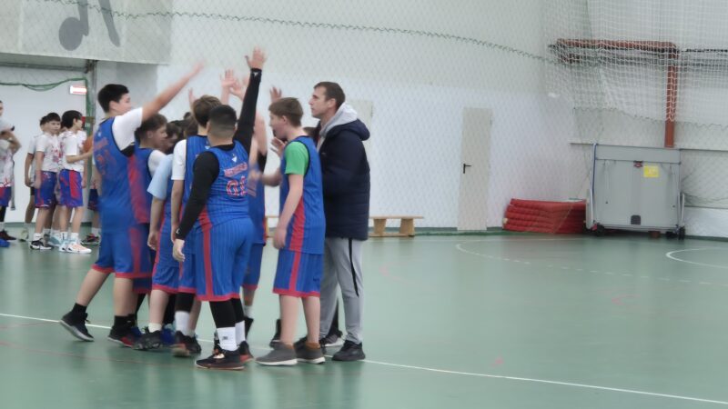 Baschet cu suflet: Micii sportivi au făcut istorie de Ziua Micii Uniri la Târgoviște 