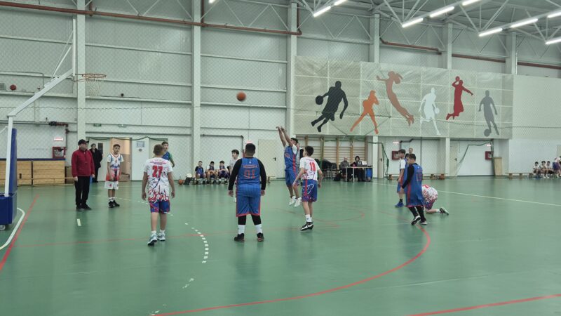 Baschet cu suflet: Micii sportivi au făcut istorie de Ziua Micii Uniri la Târgoviște 