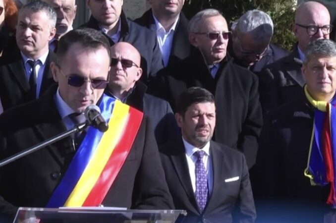 Târgoviște marchează 167 de ani de la Unirea Principatelor Române: Ceremonial militar, defilare și Hora Unirii în Piața Tricolorului